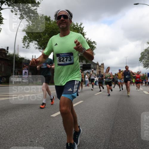 29.06.2025 - hella hamburg halbmarathon Yannick Fuchs http://msf.ph/oto/8239049 29.06.2025 10:47:16 20KM 1061, 1258, 1499, 1706, 1783, 2074, 2082, 2099, 2208, 2346, 2910, 3059, 3208, 3209, 3334, 3999, 4065, 4419, 4635, 4770, 5077, 5907, 6198, 6628, 6877, 7177, 7509, 7864, 8273, 8361, 8390, 8651, 9065, 9142, 9163, 9537, 10549, 10724, 10895, 11217, 11588, 11589, 11604, 11689, 11992, 12155, 12413, 12490, 12875, 12910, 13289, 13997, 14323, 15061, 15126, 15179, 15430, 15497, 15681, 16467, 16538, 16986, 18134, 18249, 18590, 18720, 18901, 19208, 19244 meine-sportfotos.de