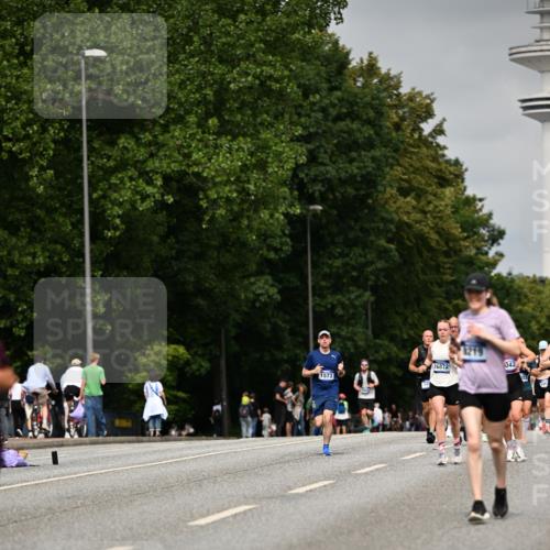 29.06.2025 - hella hamburg halbmarathon Dr. Thomas Lammeyer http://msf.ph/oto/8239124 29.06.2025 10:13:55 Kennedybrücke 1483, 1513, 1573, 1838, 3921, 5511, 7042, 7333, 7636, 7685, 8090, 8219, 8890, 9366, 9434, 9674, 9681, 9781, 9816, 10036, 10943, 11027, 11180 meine-sportfotos.de