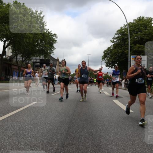 29.06.2025 - hella hamburg halbmarathon Yannick Fuchs http://msf.ph/oto/8239164 29.06.2025 10:47:16 20KM 1061, 1258, 1499, 1706, 1783, 2074, 2082, 2099, 2208, 2346, 2910, 3059, 3208, 3209, 3334, 3999, 4065, 4419, 4635, 4770, 5077, 5907, 6198, 6628, 6877, 7177, 7509, 7864, 8273, 8361, 8390, 8651, 9065, 9142, 9163, 9537, 10549, 10724, 10895, 11217, 11588, 11589, 11604, 11689, 11992, 12155, 12413, 12490, 12875, 12910, 13289, 13997, 14323, 15061, 15126, 15179, 15430, 15497, 15681, 16467, 16538, 16986, 18134, 18249, 18590, 18720, 18901, 19208, 19244 meine-sportfotos.de