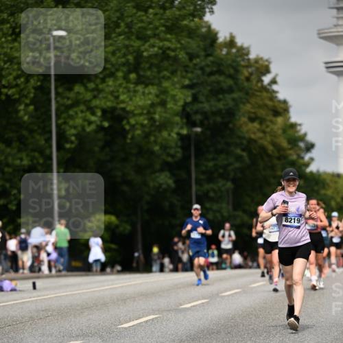 29.06.2025 - hella hamburg halbmarathon Dr. Thomas Lammeyer http://msf.ph/oto/8239222 29.06.2025 10:13:55 Kennedybrücke 1483, 1513, 1573, 1838, 3921, 5511, 7042, 7333, 7636, 7685, 8090, 8219, 8890, 9366, 9434, 9674, 9681, 9781, 9816, 10036, 10943, 11027, 11180 meine-sportfotos.de