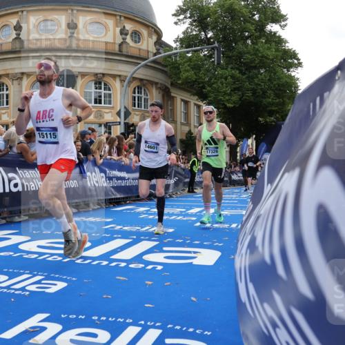 29.06.2025 - hella hamburg halbmarathon Strokosch-Dieckow http://msf.ph/oto/8239225 29.06.2025 10:36:15 Ziel 2774, 6829, 6990, 6993, 12051, 12447, 13991, 14075, 14601, 15115, 15348, 16158, 17078, 17192, 17329, 17691, 18600 meine-sportfotos.de