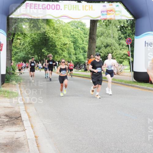 29.06.2025 - hella hamburg halbmarathon MichiJ http://msf.ph/oto/8239340 29.06.2025 10:50:22 Zwischen KM18-KM19 3919, 7290, 7453, 7717, 12008, 15532, 15698, 16594, 17441, 18321 meine-sportfotos.de