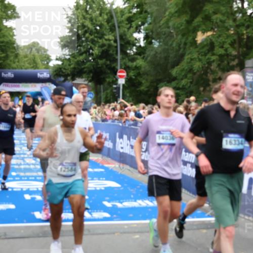 29.06.2025 - hella hamburg halbmarathon Zöllner http://msf.ph/oto/8239369 29.06.2025 10:55:40 Ziel 1120, 1143, 2955, 2982, 3037, 4897, 8573, 8618, 11039, 11554, 11568, 12196, 12515, 12544, 13267, 14592, 14909, 15896, 16110, 17615, 18064 meine-sportfotos.de