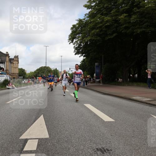 29.06.2025 - hella hamburg halbmarathon Yannick Fuchs http://msf.ph/oto/8239410 29.06.2025 10:34:44 20KM 1603, 1975, 2573, 2714, 2750, 2826, 3626, 4381, 4766, 4888, 5375, 5409, 5508, 5803, 6149, 6152, 6649, 7109, 7495, 7622, 8467, 8574, 8933, 9294, 10900, 11731, 12088, 12540, 12704, 12865, 14077, 14699, 14924, 15015, 15421, 15424, 15813, 15828, 16580, 16761, 17245, 17973, 18614, 18979 meine-sportfotos.de