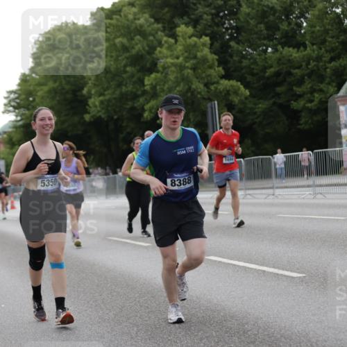 29.06.2025 - hella hamburg halbmarathon Jannik Wohlers http://msf.ph/oto/8239474 29.06.2025 10:29:25 Lombardsbrücke 1694, 2302, 2699, 4395, 4580, 5350, 8388, 8941, 9095, 9937, 11269, 11376, 11444, 11634, 12216, 12227, 12305, 12537, 13031, 13810, 15266, 17529, 18385 meine-sportfotos.de