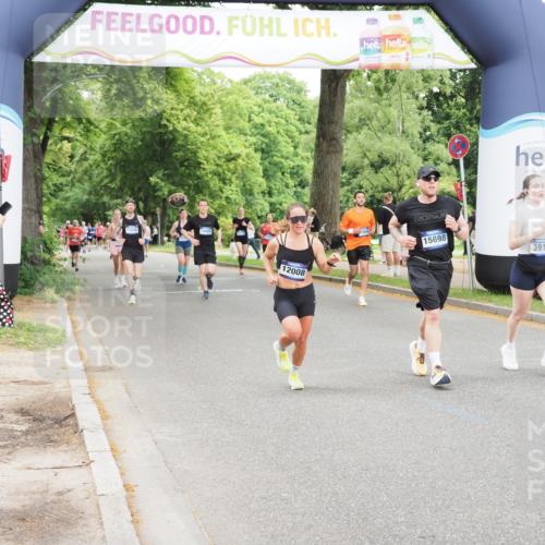 29.06.2025 - hella hamburg halbmarathon MichiJ http://msf.ph/oto/8239489 29.06.2025 10:50:23 Zwischen KM18-KM19 3919, 7290, 7453, 7717, 12008, 15532, 15698, 16594, 17441, 17895, 18321 meine-sportfotos.de