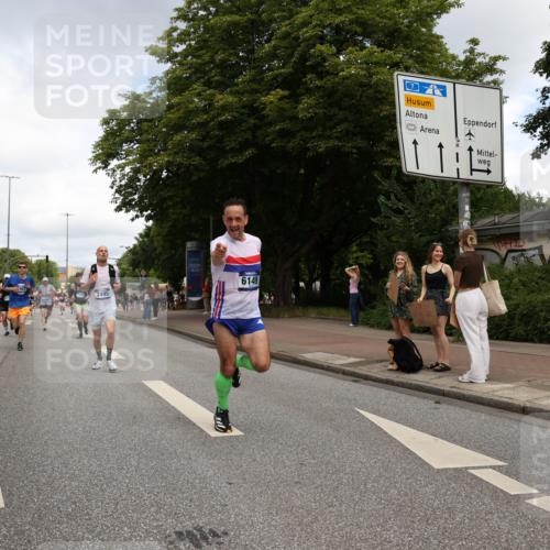 29.06.2025 - hella hamburg halbmarathon Yannick Fuchs http://msf.ph/oto/8239496 29.06.2025 10:34:45 20KM 1603, 1975, 2714, 2750, 2826, 4381, 4766, 4888, 5375, 5409, 5508, 5803, 6080, 6149, 6152, 6649, 7109, 7495, 7622, 8467, 8574, 8933, 9294, 10900, 11731, 12088, 12540, 12704, 12865, 14077, 14699, 14924, 15015, 15421, 15424, 15813, 15828, 16580, 16761, 17245, 17973, 18614, 18979 meine-sportfotos.de