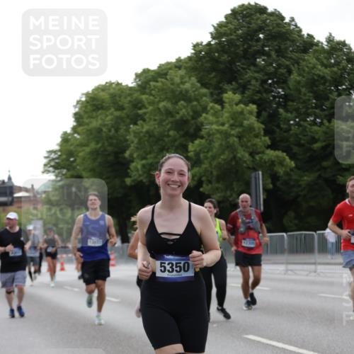 29.06.2025 - hella hamburg halbmarathon Jannik Wohlers http://msf.ph/oto/8239498 29.06.2025 10:29:26 Lombardsbrücke 1097, 1694, 2302, 2699, 3613, 4395, 4580, 5063, 5350, 8388, 8941, 9095, 9937, 11269, 11376, 11444, 11634, 12216, 12227, 12305, 12537, 13031, 13810, 15266, 17529, 18385 meine-sportfotos.de