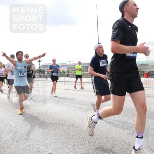 29.06.2025 - hella hamburg halbmarathon Lena Gebhardt http://msf.ph/oto/8239578 29.06.2025 10:33:47 Lombardsbrücke 1189, 1275, 1417, 1705, 1787, 1896, 1995, 2342, 2482, 2526, 2776, 3170, 3264, 3340, 3341, 3345, 3560, 3812, 4164, 4361, 4433, 4449, 4479, 4696, 4807, 4942, 5075, 5096, 5141, 5557, 5561, 5566, 5569, 5584, 5691, 5821, 5822, 5887, 6109, 6364, 6515, 6516, 6854, 6956, 6999, 7027, 7565, 7653, 7705, 8021, 8157, 8202, 8277, 8282, 8375, 8377, 8383, 8401, 8891, 9094, 9234, 9258, 9438, 9591, 9592, 9750, 9780, 9799, 9875, 9995, 10007, 10071, 10561, 11811 meine-sportfotos.de