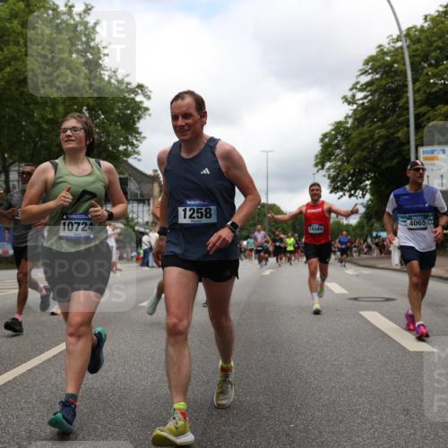 29.06.2025 - hella hamburg halbmarathon Yannick Fuchs http://msf.ph/oto/8239619 29.06.2025 10:47:17 20KM 1061, 1258, 1499, 1706, 1783, 2074, 2082, 2099, 2346, 2910, 3059, 3208, 3209, 3334, 4065, 4419, 4635, 4770, 5077, 5907, 6198, 6628, 6877, 7177, 7509, 7864, 8273, 8361, 8390, 8651, 9065, 9142, 9163, 9537, 10549, 10724, 10891, 10895, 11588, 11589, 11604, 11689, 11992, 12155, 12413, 12490, 12875, 12910, 13289, 13997, 14323, 15061, 15126, 15179, 15430, 15497, 15681, 16467, 16538, 16986, 18134, 18590, 18720, 18901, 19244 meine-sportfotos.de