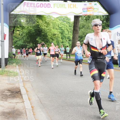 29.06.2025 - hella hamburg halbmarathon MichiJ http://msf.ph/oto/8239681 29.06.2025 10:27:31 Zwischen KM18-KM19 2719, 2980, 3431, 3783, 7110, 7981, 9403, 11281, 13800, 15561, 16280, 17623, 18761, 19004, 19151 meine-sportfotos.de