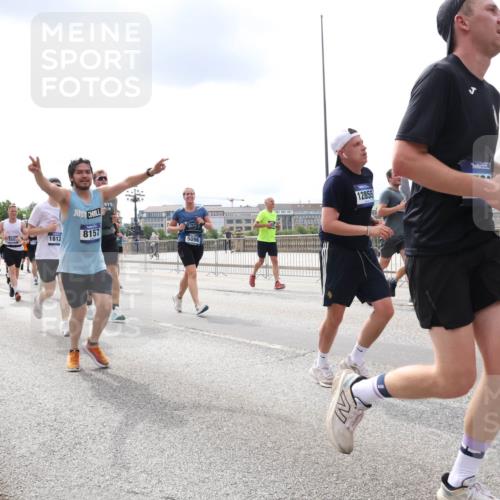 29.06.2025 - hella hamburg halbmarathon Lena Gebhardt http://msf.ph/oto/8239715 29.06.2025 10:33:47 Lombardsbrücke 1189, 1275, 1417, 1705, 1787, 1896, 1995, 2342, 2482, 2526, 2776, 3170, 3264, 3340, 3341, 3345, 3560, 3812, 4164, 4361, 4433, 4449, 4479, 4696, 4807, 4942, 5075, 5096, 5141, 5557, 5561, 5566, 5569, 5584, 5691, 5821, 5822, 5887, 6109, 6364, 6515, 6516, 6854, 6956, 6999, 7027, 7565, 7653, 7705, 8021, 8157, 8202, 8277, 8282, 8375, 8377, 8383, 8401, 8891, 9094, 9234, 9258, 9438, 9591, 9592, 9750, 9780, 9799, 9875, 9995, 10007, 10071, 10561, 11811 meine-sportfotos.de