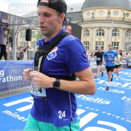 29.06.2025 - hella hamburg halbmarathon Michael Strokosch http://msf.ph/oto/8239736 29.06.2025 10:48:16 Ziel 1914, 7599, 8916, 9544, 9626, 11211, 12685, 14192, 14797, 14814, 15590, 15629, 15973, 15981, 16094, 16269, 18963, 19127 meine-sportfotos.de