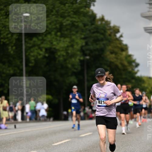 29.06.2025 - hella hamburg halbmarathon Dr. Thomas Lammeyer http://msf.ph/oto/8239740 29.06.2025 10:13:57 Kennedybrücke 1483, 1513, 1573, 1838, 3921, 5511, 7042, 7250, 7333, 7636, 7685, 8090, 8219, 8890, 9366, 9434, 9674, 9681, 9816, 10036, 10943, 11027, 11180 meine-sportfotos.de
