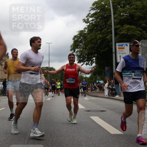 29.06.2025 - hella hamburg halbmarathon Yannick Fuchs http://msf.ph/oto/8239748 29.06.2025 10:47:18 20KM 1061, 1258, 1499, 1706, 1783, 2074, 2082, 2099, 2346, 2910, 3059, 3208, 3209, 3334, 4065, 4419, 4635, 4770, 5077, 6198, 6628, 6877, 7177, 7509, 7864, 8273, 8361, 8390, 8651, 9065, 9142, 9163, 9537, 10549, 10724, 10891, 10895, 11588, 11589, 11604, 11689, 11992, 12155, 12413, 12490, 12875, 12910, 13289, 13997, 14323, 15061, 15126, 15179, 15430, 15497, 15681, 16538, 16986, 18134, 18590, 18720, 18901, 19244 meine-sportfotos.de