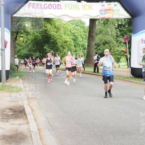 29.06.2025 - hella hamburg halbmarathon MichiJ http://msf.ph/oto/8239824 29.06.2025 10:27:32 Zwischen KM18-KM19 2719, 2980, 3136, 3431, 3783, 4359, 7110, 9403, 10218, 11281, 13800, 15561, 16280, 17623, 18761, 19004, 19151 meine-sportfotos.de