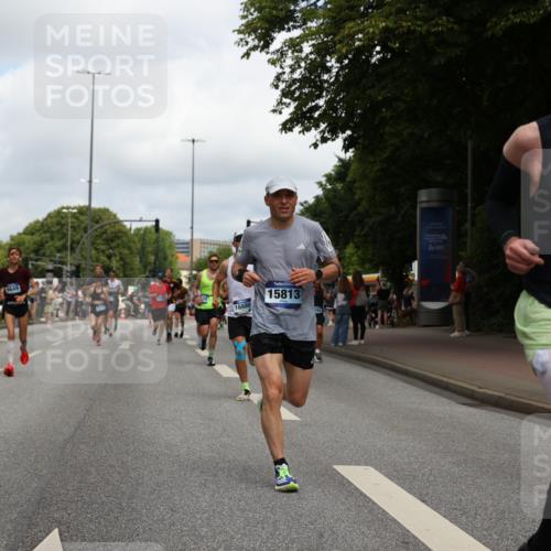 29.06.2025 - hella hamburg halbmarathon Yannick Fuchs http://msf.ph/oto/8239844 29.06.2025 10:34:48 20KM 1603, 1975, 2324, 2714, 2750, 2826, 4381, 4766, 4888, 5050, 5375, 5409, 5508, 5803, 5916, 6080, 6149, 6152, 6649, 7109, 7495, 7622, 8370, 8465, 8467, 8574, 8933, 9294, 10900, 10968, 11731, 12088, 12540, 12704, 12865, 13029, 14699, 14924, 15015, 15424, 15813, 16580, 16761, 17245, 17973, 18614, 18979 meine-sportfotos.de