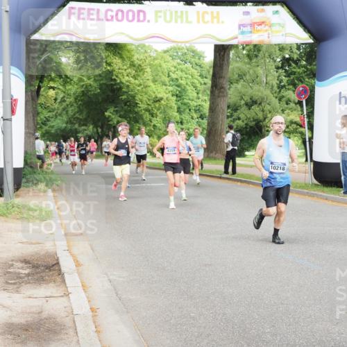 29.06.2025 - hella hamburg halbmarathon MichiJ http://msf.ph/oto/8239886 29.06.2025 10:27:32 Zwischen KM18-KM19 2719, 2980, 3136, 3431, 3783, 4359, 7110, 9403, 10218, 11281, 13800, 15561, 16280, 17623, 18761, 19004, 19151 meine-sportfotos.de