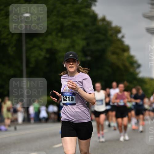 29.06.2025 - hella hamburg halbmarathon Dr. Thomas Lammeyer http://msf.ph/oto/8240004 29.06.2025 10:13:58 Kennedybrücke 1483, 1513, 1573, 1838, 3921, 5511, 7042, 7250, 7333, 7636, 7685, 8090, 8219, 8890, 9366, 9434, 9674, 9681, 9816, 10036, 10943, 11027, 11180 meine-sportfotos.de