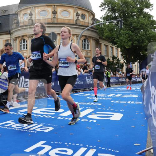 29.06.2025 - hella hamburg halbmarathon Strokosch-Dieckow http://msf.ph/oto/8240014 29.06.2025 10:36:30 Ziel 2121, 3809, 6915, 8084, 8121, 9296, 10404, 10680, 10852, 11304, 11833, 12916, 16523, 17723, 18062 meine-sportfotos.de