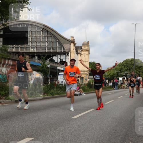 29.06.2025 - hella hamburg halbmarathon Yannick Fuchs http://msf.ph/oto/8240020 29.06.2025 10:34:50 20KM 1603, 2324, 2714, 2750, 2826, 4888, 5050, 5375, 5409, 5508, 5803, 5916, 6080, 6149, 6152, 6649, 7109, 7495, 7622, 8370, 8465, 8467, 8574, 9294, 10900, 10968, 11731, 12088, 12540, 12704, 12865, 13029, 14924, 15015, 15424, 15813, 16580, 16761, 17245, 18614, 18979 meine-sportfotos.de