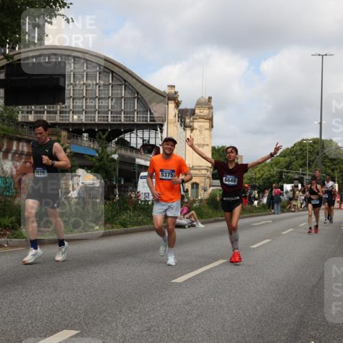 29.06.2025 - hella hamburg halbmarathon Yannick Fuchs http://msf.ph/oto/8240034 29.06.2025 10:34:50 20KM 1603, 2324, 2714, 2750, 2826, 4888, 5050, 5375, 5409, 5508, 5803, 5916, 6080, 6149, 6152, 6649, 7109, 7495, 7622, 8370, 8465, 8467, 8574, 9294, 10900, 10968, 11731, 12088, 12540, 12704, 12865, 13029, 14924, 15015, 15424, 15813, 16580, 16761, 17245, 18614, 18979 meine-sportfotos.de