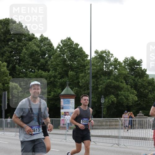 29.06.2025 - hella hamburg halbmarathon Jannik Wohlers http://msf.ph/oto/8240042 29.06.2025 10:29:34 Lombardsbrücke 1097, 1547, 1694, 2302, 2699, 3613, 4580, 5063, 5322, 6626, 8388, 8792, 8941, 9095, 10162, 11376, 12305, 12537, 13031, 14304, 15266, 16182, 16769, 17529, 18503 meine-sportfotos.de