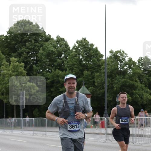 29.06.2025 - hella hamburg halbmarathon Jannik Wohlers http://msf.ph/oto/8240053 29.06.2025 10:29:34 Lombardsbrücke 1097, 1547, 1694, 2302, 2699, 3613, 4580, 5063, 5322, 6626, 8388, 8792, 8941, 9095, 10162, 11376, 12305, 12537, 13031, 14304, 15266, 16182, 16769, 17529, 18503 meine-sportfotos.de