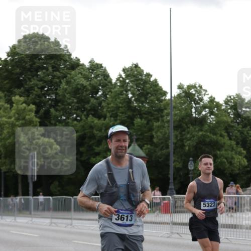 29.06.2025 - hella hamburg halbmarathon Jannik Wohlers http://msf.ph/oto/8240071 29.06.2025 10:29:34 Lombardsbrücke 1097, 1547, 1694, 2302, 2699, 3613, 4580, 5063, 5322, 6626, 8388, 8792, 8941, 9095, 10162, 11376, 12305, 12537, 13031, 14304, 15266, 16182, 16769, 17529, 18503 meine-sportfotos.de