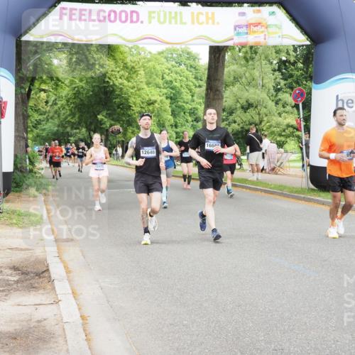 29.06.2025 - hella hamburg halbmarathon MichiJ http://msf.ph/oto/8240081 29.06.2025 10:50:25 Zwischen KM18-KM19 1316, 3919, 7717, 12008, 12475, 12646, 15532, 15698, 16594, 16688, 17441, 17895, 18321 meine-sportfotos.de