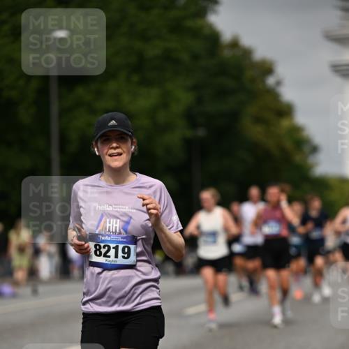 29.06.2025 - hella hamburg halbmarathon Dr. Thomas Lammeyer http://msf.ph/oto/8240093 29.06.2025 10:13:59 Kennedybrücke 1483, 1513, 1573, 1838, 3921, 4389, 5511, 7042, 7250, 7333, 7636, 7685, 8090, 8219, 8890, 9366, 9434, 9674, 9681, 9816, 10036, 10943, 11027, 11180 meine-sportfotos.de