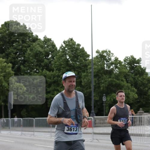29.06.2025 - hella hamburg halbmarathon Jannik Wohlers http://msf.ph/oto/8240095 29.06.2025 10:29:34 Lombardsbrücke 1097, 1547, 1694, 2302, 2699, 3613, 4580, 5063, 5322, 6626, 8388, 8792, 8941, 9095, 10162, 11376, 12305, 12537, 13031, 14304, 15266, 16182, 16769, 17529, 18503 meine-sportfotos.de