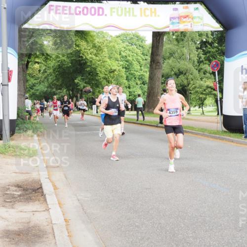 29.06.2025 - hella hamburg halbmarathon MichiJ http://msf.ph/oto/8240134 29.06.2025 10:27:34 Zwischen KM18-KM19 2719, 2980, 3136, 3783, 4359, 6682, 7110, 9264, 10218, 13800, 15561, 16280, 17623, 18188, 19004, 19151 meine-sportfotos.de