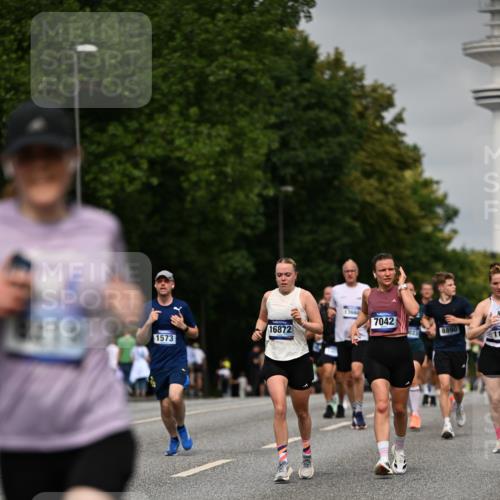 29.06.2025 - hella hamburg halbmarathon Dr. Thomas Lammeyer http://msf.ph/oto/8240144 29.06.2025 10:13:59 Kennedybrücke 1483, 1513, 1573, 1838, 3921, 4389, 5511, 7042, 7250, 7333, 7636, 7685, 8090, 8219, 8890, 9366, 9434, 9674, 9681, 9816, 10036, 10943, 11027, 11180 meine-sportfotos.de