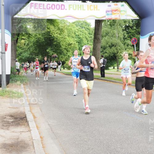 29.06.2025 - hella hamburg halbmarathon MichiJ http://msf.ph/oto/8240238 29.06.2025 10:27:34 Zwischen KM18-KM19 2719, 2980, 3136, 3783, 4359, 6682, 7110, 9264, 10218, 13800, 15561, 16280, 17623, 18188, 19004, 19151 meine-sportfotos.de