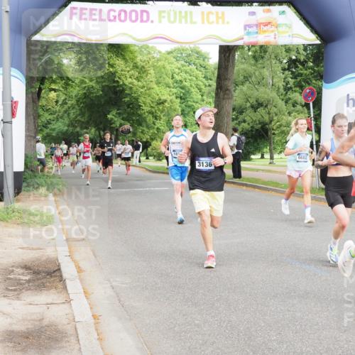 29.06.2025 - hella hamburg halbmarathon MichiJ http://msf.ph/oto/8240269 29.06.2025 10:27:35 Zwischen KM18-KM19 2719, 2980, 3136, 3783, 4359, 6682, 7110, 9264, 10218, 13137, 13800, 16280, 18188 meine-sportfotos.de