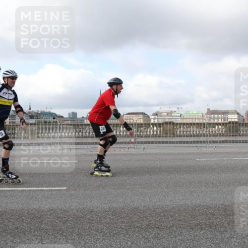 29.06.2025 - hella hamburg halbmarathon Lena Gebhardt http://msf.ph/oto/8240329 29.06.2025 09:02:12 Lombardsbrücke  meine-sportfotos.de