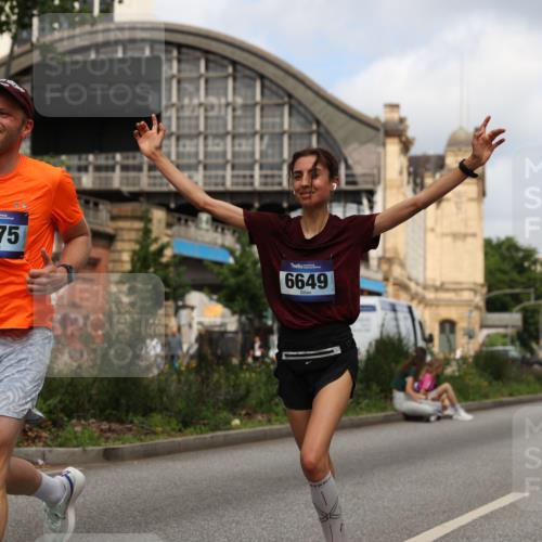 29.06.2025 - hella hamburg halbmarathon Yannick Fuchs http://msf.ph/oto/8240338 29.06.2025 10:34:51 20KM 1603, 1882, 2324, 2714, 2750, 2826, 4843, 4888, 5050, 5375, 5409, 5508, 5745, 5803, 5916, 6080, 6149, 6152, 6649, 7109, 7495, 7622, 8370, 8465, 8467, 8574, 9294, 10900, 10968, 11731, 12088, 12540, 12704, 12865, 13029, 13667, 14924, 15015, 15424, 15542, 15813, 16580, 16761, 17245, 18614, 18979 meine-sportfotos.de