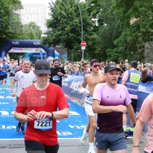 29.06.2025 - hella hamburg halbmarathon Zöllner http://msf.ph/oto/8240385 29.06.2025 10:55:55 Ziel 1179, 2612, 3256, 3668, 4772, 6569, 7147, 7976, 8968, 9246, 10084, 12858, 13474, 15884, 16401, 16434, 16786, 18125, 18867, 19047 meine-sportfotos.de