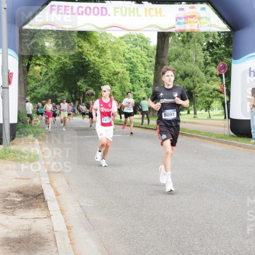 29.06.2025 - hella hamburg halbmarathon MichiJ http://msf.ph/oto/8240399 29.06.2025 10:27:38 Zwischen KM18-KM19 3136, 4359, 6682, 7110, 8091, 9264, 10218, 13137, 13800, 16280, 18188 meine-sportfotos.de