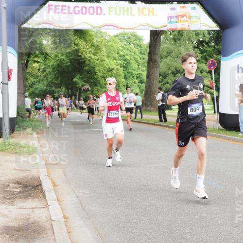 29.06.2025 - hella hamburg halbmarathon MichiJ http://msf.ph/oto/8240480 29.06.2025 10:27:39 Zwischen KM18-KM19 3136, 4359, 6682, 7110, 8091, 9264, 10218, 13137, 13800, 14272, 16280, 18188 meine-sportfotos.de