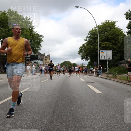 29.06.2025 - hella hamburg halbmarathon Yannick Fuchs http://msf.ph/oto/8240482 29.06.2025 10:47:20 20KM 1061, 1151, 1258, 1499, 1706, 1727, 1783, 2074, 2082, 2099, 2346, 2910, 3059, 3208, 3209, 3334, 4065, 4635, 4770, 5077, 5866, 6198, 6628, 6629, 6762, 6877, 7177, 7509, 7864, 8273, 8361, 8390, 8651, 9142, 9537, 10549, 10724, 10891, 10895, 11588, 11589, 11604, 11689, 11992, 12413, 12490, 12875, 12909, 12910, 13289, 13997, 14323, 15061, 15126, 15179, 15430, 15497, 16538, 16986, 18134, 18590, 18720, 18901, 19244 meine-sportfotos.de
