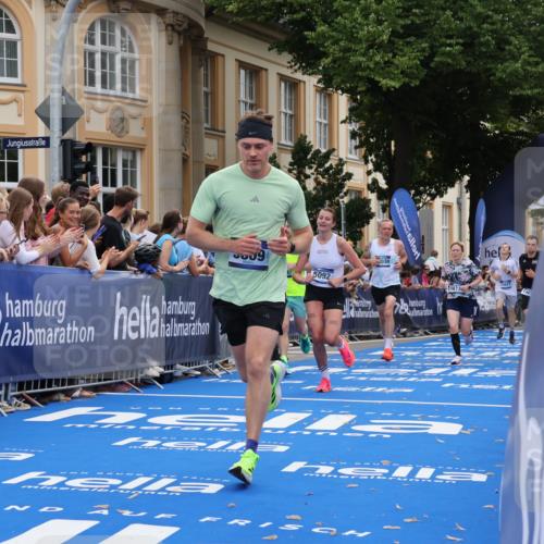 29.06.2025 - hella hamburg halbmarathon Strokosch-Dieckow http://msf.ph/oto/8240554 29.06.2025 10:36:40 Ziel 1571, 3809, 4865, 5092, 5961, 6529, 6915, 13343, 14622, 15621, 16523, 18038, 18733 meine-sportfotos.de