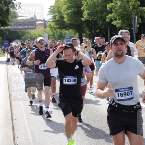 29.06.2025 - hella hamburg halbmarathon Jannik Wohlers http://msf.ph/oto/8240558 29.06.2025 09:54:28 Lombardsbrücke 1817, 2222, 2367, 2592, 2596, 2955, 3208, 3209, 4832, 5399, 5447, 5884, 6290, 6389, 6723, 6978, 6991, 7335, 7908, 8117, 8482, 8487, 8657, 8981, 9038, 9051, 9093, 9476, 9661, 9710, 11125, 11518, 11519, 11688, 12094, 12269, 12670, 13147, 13698, 13726, 13919, 14248, 14361, 14814, 15350, 15478, 15479, 15684, 16110, 16127, 16403, 16907, 17544, 17674, 17865, 18118, 18190, 18370, 18801, 18915, 18923 meine-sportfotos.de
