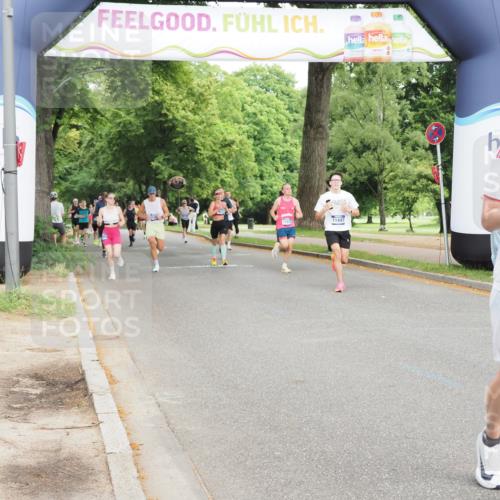 29.06.2025 - hella hamburg halbmarathon MichiJ http://msf.ph/oto/8240672 29.06.2025 10:27:40 Zwischen KM18-KM19 3136, 4359, 6682, 8091, 9264, 10218, 13137, 14272, 18188 meine-sportfotos.de