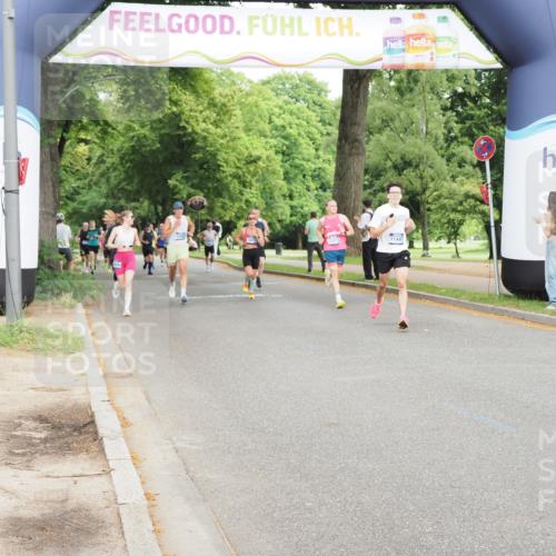 29.06.2025 - hella hamburg halbmarathon MichiJ http://msf.ph/oto/8240719 29.06.2025 10:27:40 Zwischen KM18-KM19 3136, 4359, 6682, 8091, 9264, 10218, 13137, 14272, 18188 meine-sportfotos.de