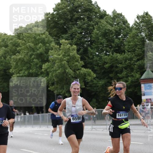 29.06.2025 - hella hamburg halbmarathon Jannik Wohlers http://msf.ph/oto/8240755 29.06.2025 10:29:43 Lombardsbrücke 1097, 1547, 3443, 3573, 3613, 5063, 5322, 6598, 6616, 6626, 8792, 8941, 10162, 12504, 12537, 12710, 14304, 16182, 16601, 16604, 16735, 16769, 17529, 18046, 18503, 18671 meine-sportfotos.de