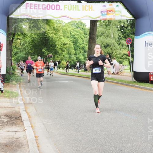29.06.2025 - hella hamburg halbmarathon MichiJ http://msf.ph/oto/8240848 29.06.2025 10:50:30 Zwischen KM18-KM19 1316, 12475, 12646, 16688, 17437, 17895, 18324 meine-sportfotos.de