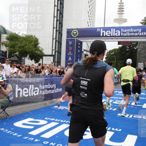 29.06.2025 - hella hamburg halbmarathon Michael Strokosch http://msf.ph/oto/8240915 29.06.2025 10:55:24 Ziel 4189, 5287, 5643, 6723, 6891, 8487, 10263, 11184, 12526, 13236, 13470, 16521, 16985, 17940, 18290, 18380, 18531 meine-sportfotos.de