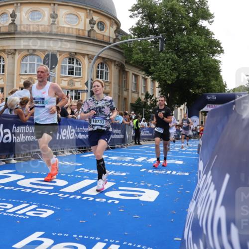 29.06.2025 - hella hamburg halbmarathon Strokosch-Dieckow http://msf.ph/oto/8240933 29.06.2025 10:36:43 Ziel 1571, 3809, 4865, 5092, 5961, 6529, 7310, 13343, 14622, 15621, 15939, 18038, 18733 meine-sportfotos.de